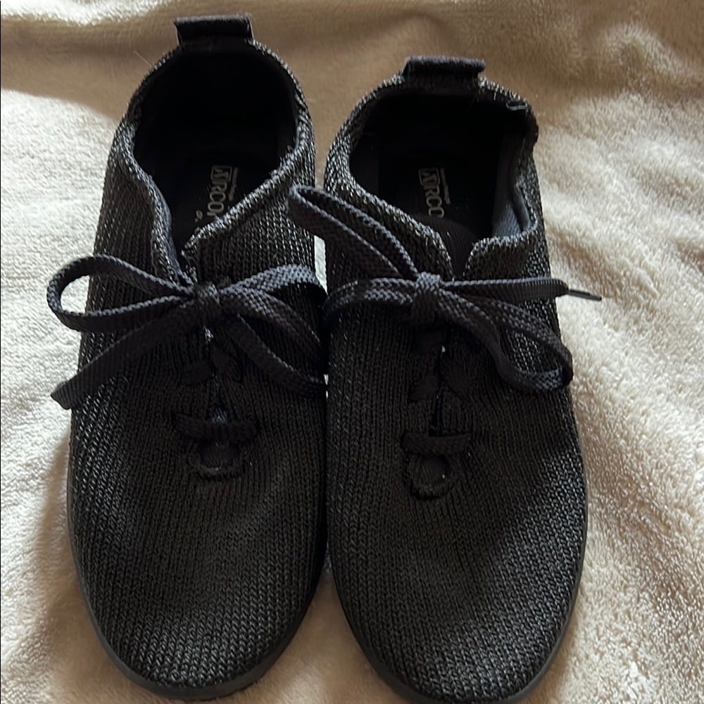 Arcopedico Black Knit Sneakers - Picture 4 of 8